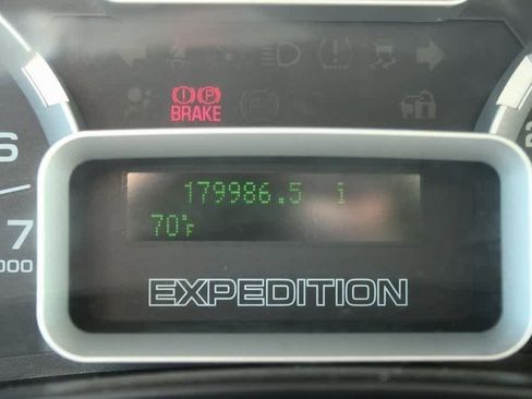 Used 2010 Ford Expedition XLT image 13