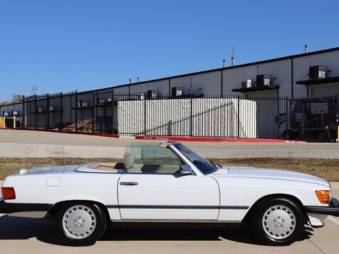 Used 1988 Mercedes-Benz 560 SL image 7