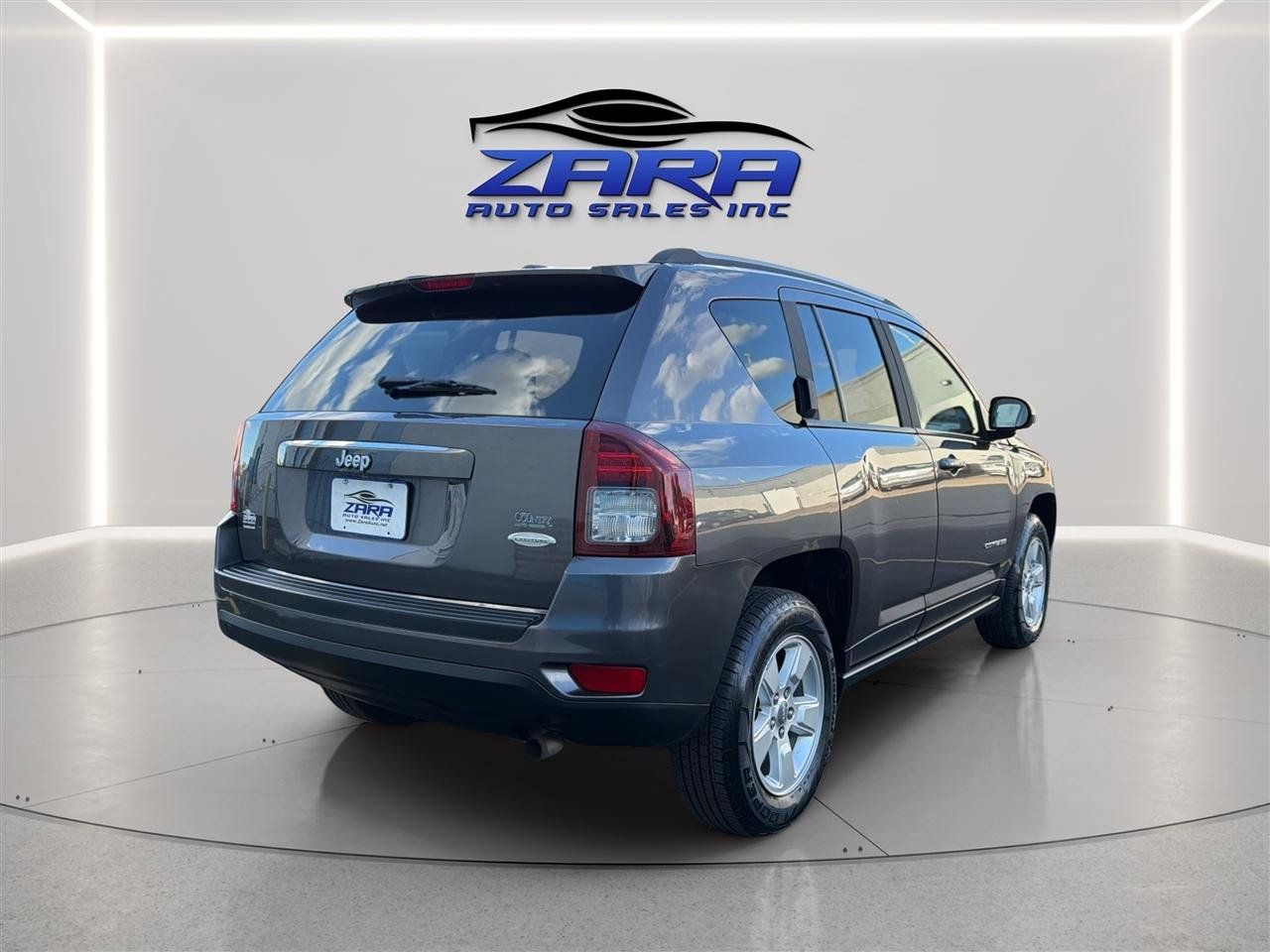 Used 2016 Jeep Compass Latitude FWD image 7