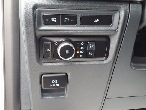 Certified 2022 Ford F150 XLT w/ Equipment Group 302A High image 15