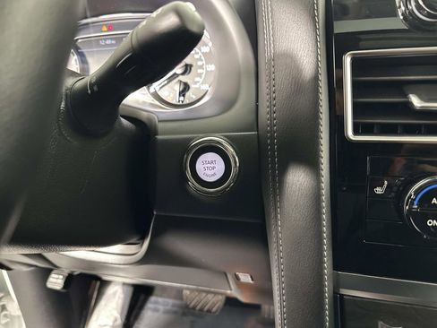 Used 2024 INFINITI QX80 Luxe image 17