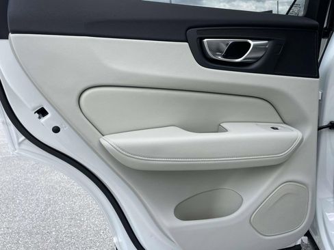New 2026 Volvo XC60 B5 Ultra w/ Protection Package Premier AWD/4WD image 4