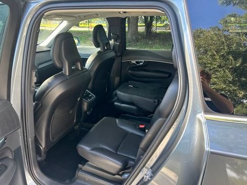 Used 2020 Volvo XC90 T6 Momentum w/ Protection Package AWD/4WD image 6