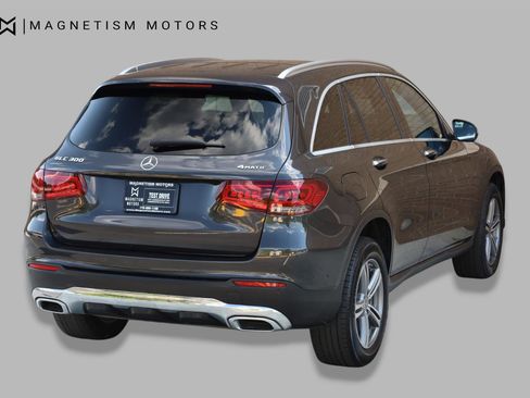Used 2022 Mercedes-Benz GLC 300 4MATIC image 7