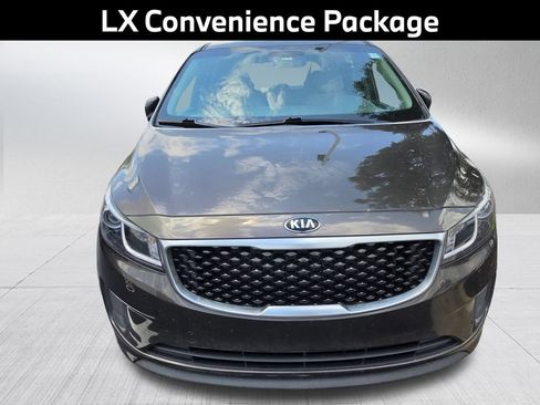 Used 2015 Kia Sedona LX w/ LX Convenience Package FWD image 3