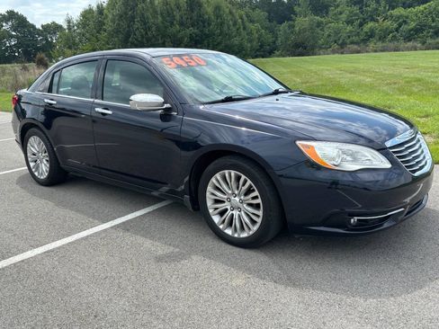 Used 2012 Chrysler 200 Limited FWD image 4