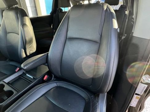 Used 2024 Honda Odyssey EX-L image 9