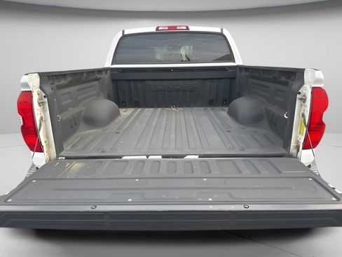 Used 2018 Toyota Tundra Platinum image 12