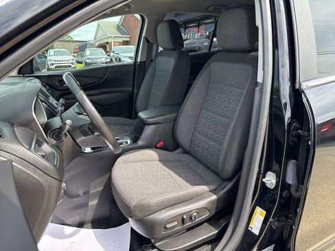 Used 2022 Chevrolet Equinox LT AWD/4WD image 2