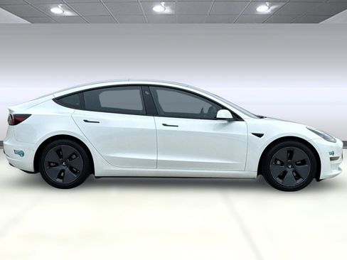Used 2021 Tesla Model 3 Standard Range Plus RWD image 8