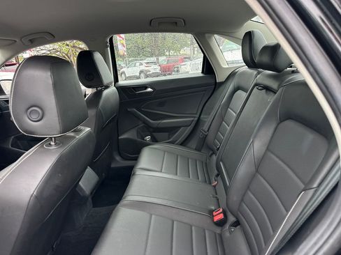 Used 2024 Volkswagen Jetta SE image 14