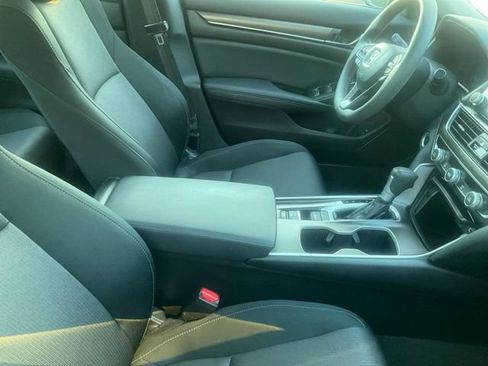 Used 2021 Honda Accord LX image 4