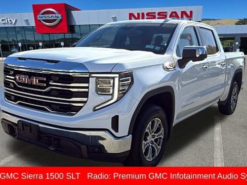 Used 2025 GMC Sierra 1500 SLT AWD/4WD image 7
