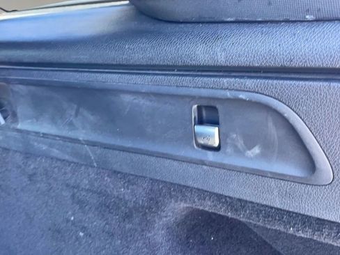 Used 2019 Mercedes-Benz GLC 300 4MATIC image 43