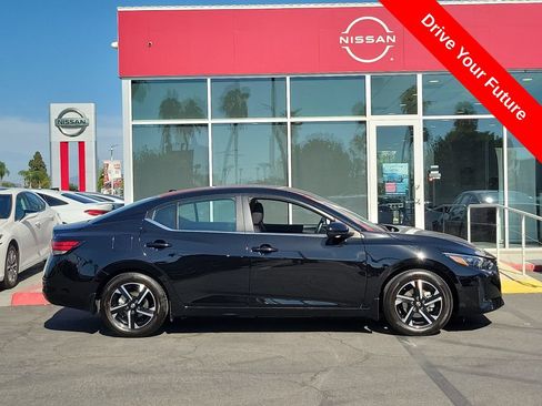Used 2025 Nissan Sentra SV FWD image 28