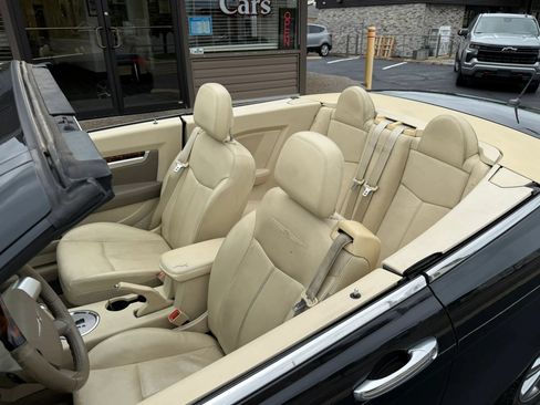 Used 2010 Chrysler Sebring Limited FWD image 11