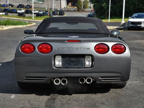 Used 2003 Chevrolet Corvette Convertible w/ Preferred Equipment Group1 RWD image 12
