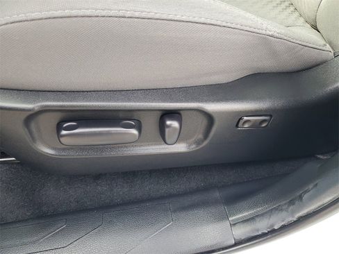 Used 2022 Toyota Tacoma SR5 image 7