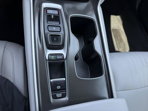 Used 2018 Honda Accord Touring image 38