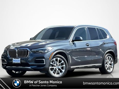 Used 2022 BMW X5 xDrive40i w/ Premium Package AWD/4WD image 1