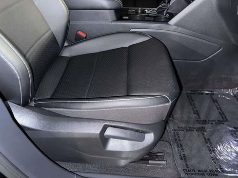 Used 2023 Volkswagen Atlas SE image 15