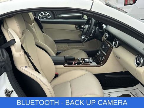 Used 2018 Mercedes-Benz SLC 300 image 2