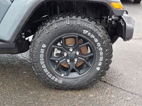 New 2026 Jeep Gladiator Sport image 8