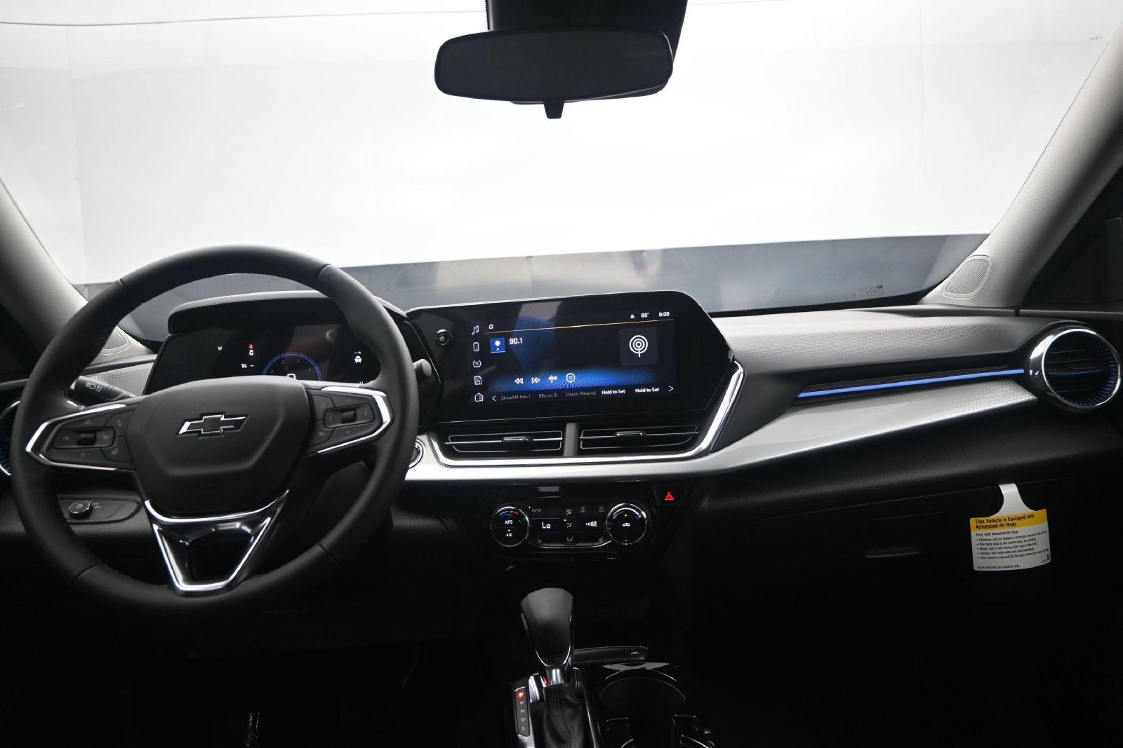 New 2026 Chevrolet Trax LT w/ Midnight Edition FWD image 18