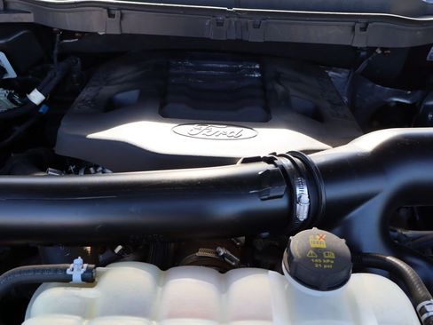 Used 2023 Ford F150 Lariat w/ Max Trailer Tow Package image 31