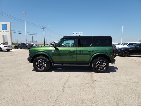 Used 2025 Ford Bronco Outer Banks AWD/4WD image 4