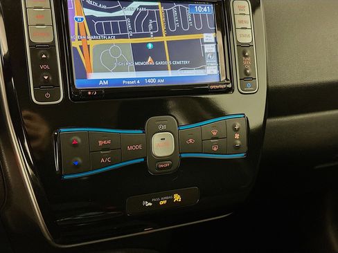 Used 2015 Nissan Leaf SV w/ LED & Quick Charge Package FWD image 24