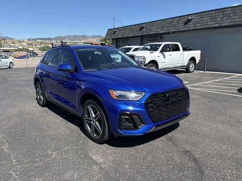 Used 2022 Audi Q5 e Premium Plus w/ Premium Plus Package AWD/4WD image 1