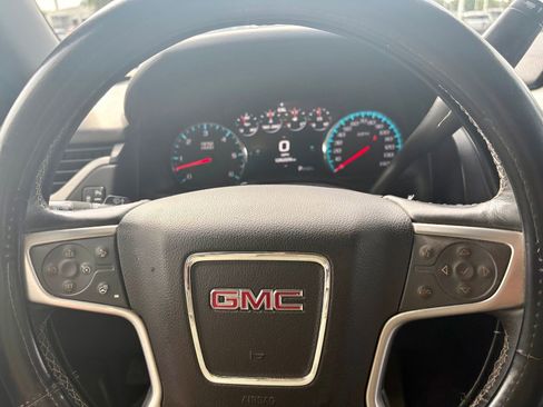 Used 2017 GMC Yukon SLT RWD image 16