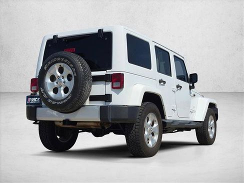 Used 2015 Jeep Wrangler Unlimited Sahara w/ Dual Top Group AWD/4WD image 5