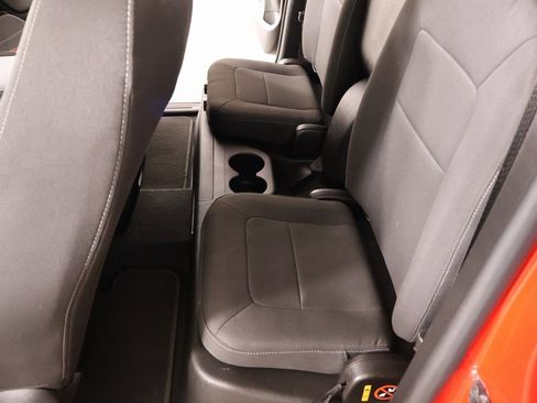 Used 2019 Chevrolet Colorado LT w/ LT Convenience Package image 12