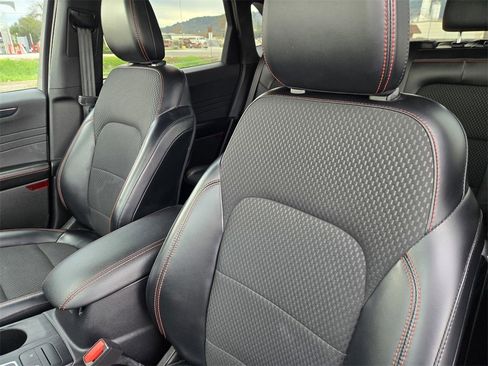 Used 2023 Ford Escape ST-Line image 15
