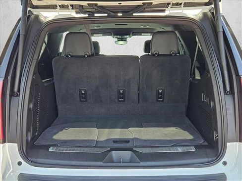 Certified 2024 Chevrolet Suburban Premier AWD/4WD image 6
