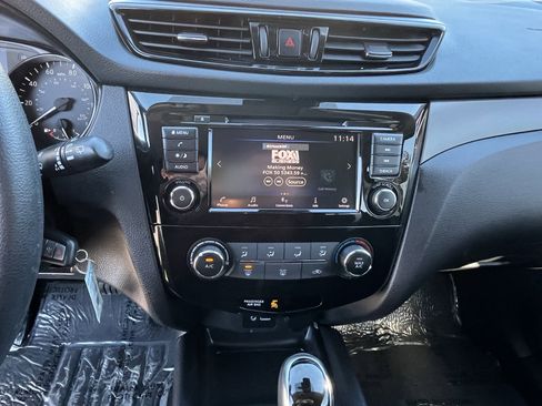 Used 2022 Nissan Rogue Sport S image 20