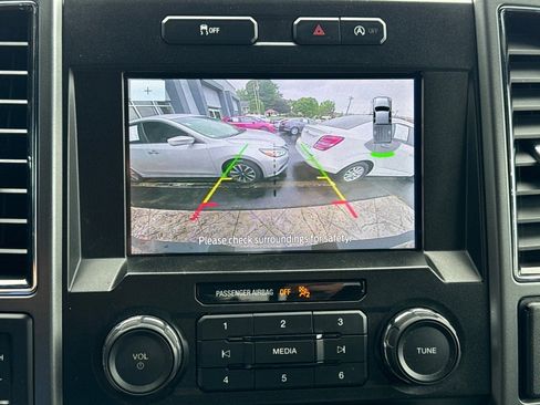 Used 2019 Ford F150 XLT w/ Equipment Group 302A Luxury image 19