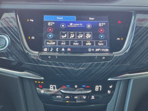 Used 2025 Cadillac XT6 Premium Luxury FWD image 26