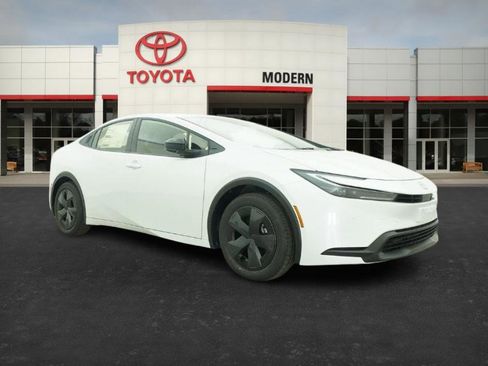 New 2026 Toyota Prius LE image 30