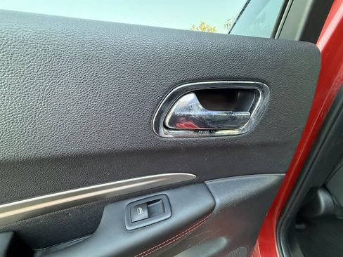 Used 2017 Dodge Durango R/T w/ Technology Group image 24