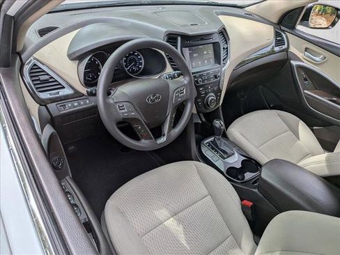 Used 2017 Hyundai Santa Fe Sport FWD image 10