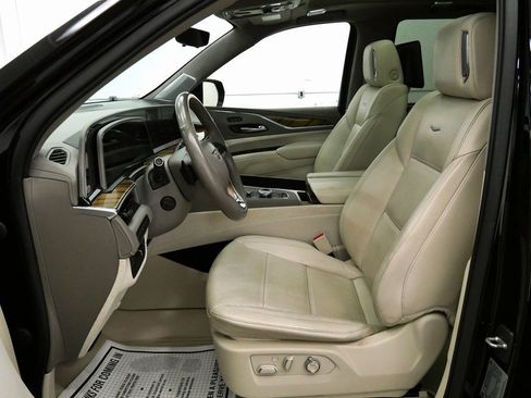 Used 2021 Cadillac Escalade Premium Luxury Platinum image 11