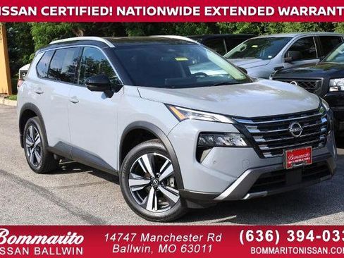 Certified 2025 Nissan Rogue SL AWD/4WD image 1