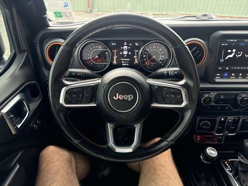 Used 2022 Jeep Gladiator Mojave w/ Trailer Tow Package AWD/4WD image 14
