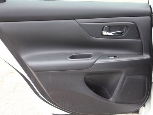 Used 2016 Nissan Altima 2.5 S w/ Power Driver Seat Package image 32