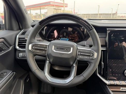 New 2026 GMC Acadia Denali w/ Super Cruise Package image 13