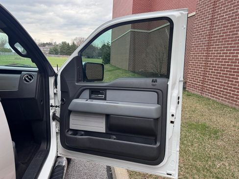 Used 2013 Ford F150 XLT w/ Luxury Equipment Group image 20