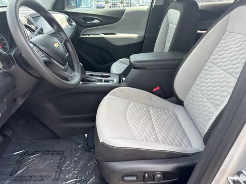 Used 2020 Chevrolet Equinox LS w/ LS Convenience Package FWD image 10